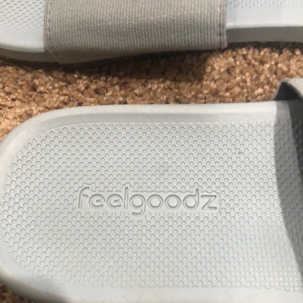 Feelgoodz /NWT/ Easy Day Slides Color: Sage/ Woman’s XS 5-6 & L 9.5-11 & - Picture 4 of 10